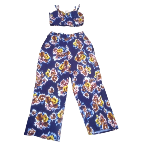 Band of Gypsies Pants - NWT Band of Gypsies Navy Blue Floral Print Wide Leg Pant & Crop Bustier sz L